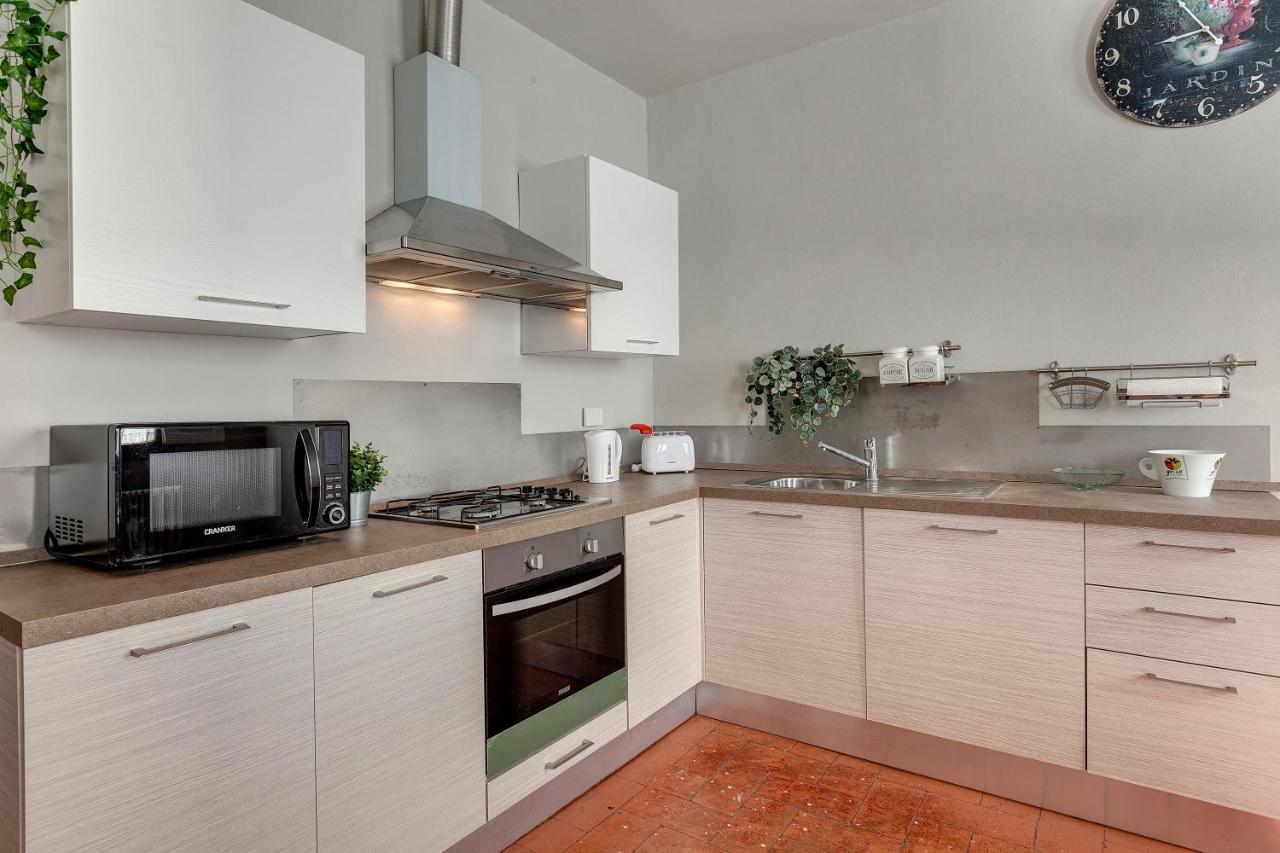 Zita Apartment By Mamo Florence Luaran gambar